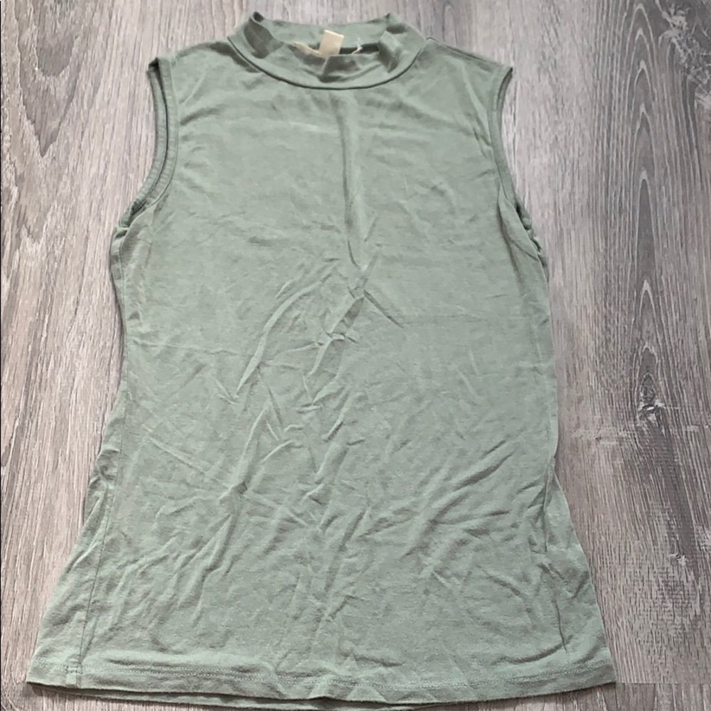 Miami light cream green color cut off shirt